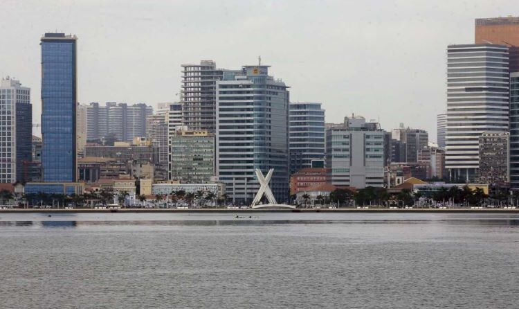  JORNALISTA QUE IA COBRIR MARCHA EM ANGOLA DETIDO E SINDICATO INTERVÉM