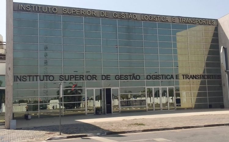  UNIVERSIDADE DE LUANDA REALIZA II° CONFERÊNCIA CIENTÍFICA COM OLHOS NA PROMOÇÃO DA INVESTIGAÇÃO DE QUALIDADE.