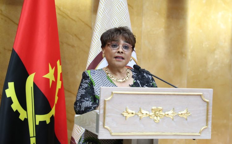  CAROLINA CERQUEIRA PRESIDENTE DA ASSEMBLEIA NACIONAL REALÇOU OS MARCOS ALCANÇADOS NESTE ANO PARLAMENTAR, QUE TERMINA.