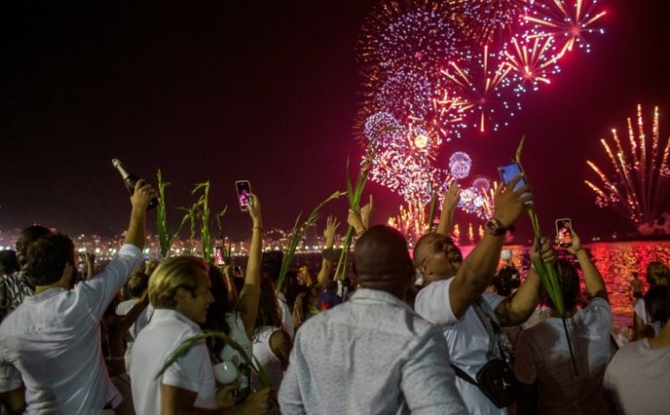  CNN INTERNACIONAL TRANSMITE EM DIRECTO PASSAGEM DE ANO NOVO EM LUANDA