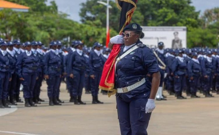  SANDRA NGOLA É A NOVA PORTA-ESTANDARTE DA PNA E SEGUNDA MULHER A EXERCER O CARGO EM 49 ANOS